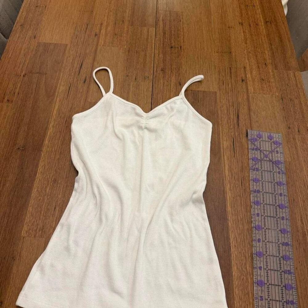 No-boundaries Women's White Vest